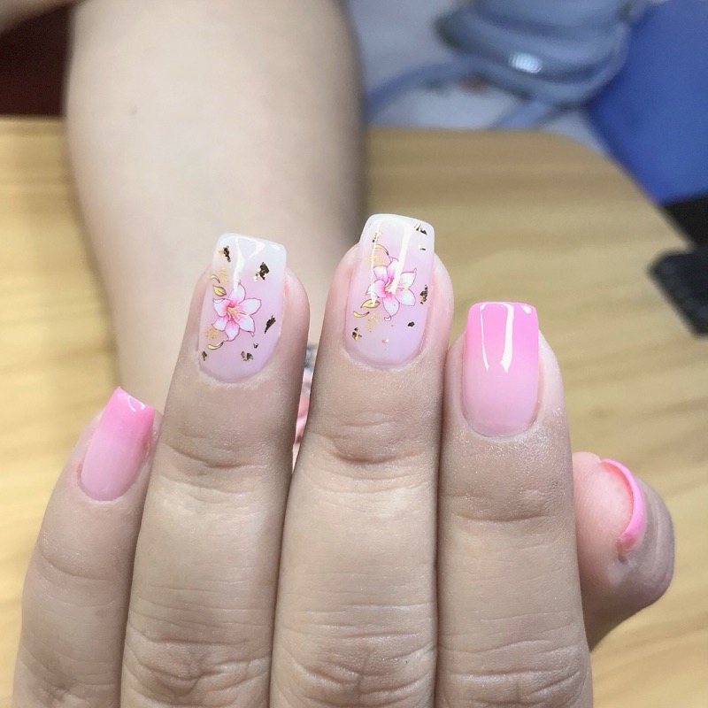 Manicura en uñas naturales - Noemi Parrales Beauty Studio Piura
